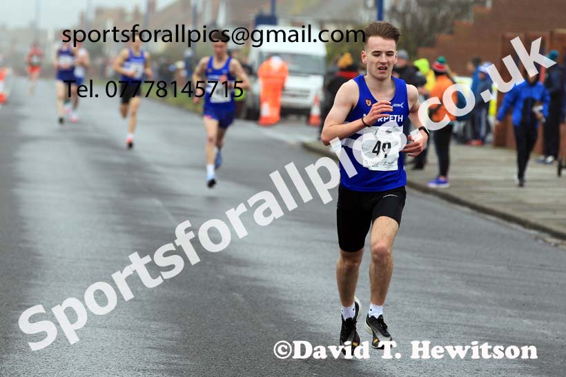 Mens under-17s 5k, 2023 Northern Mens 12 stage and Womens 6 Stage Relays and Young Athletes, Redcar. Photo: David T. Hewitson/Sports for All Pics